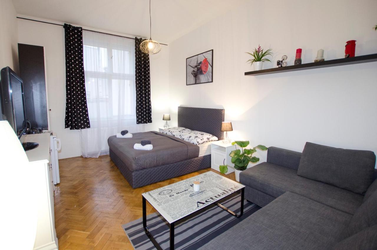Exlusive Apartment Paris Style Прага Экстерьер фото